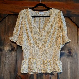 Super cute floral blouse